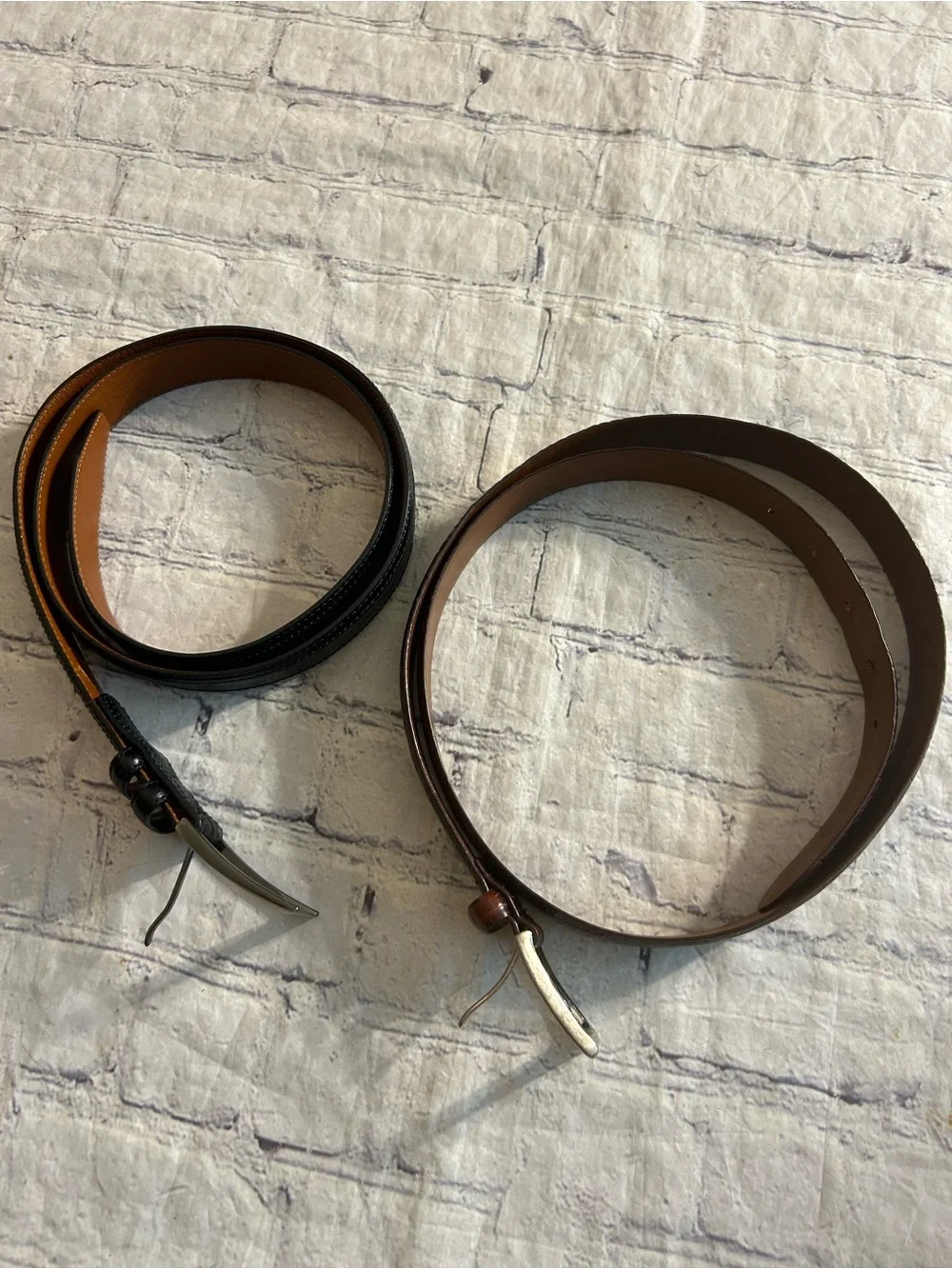 JOHNSTON & MURPHY BLACK PEBBLE GRAIN & 346 BROOKS BROTHERS CROC BELTS 38/40